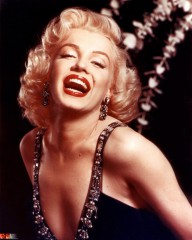 Marilyn-Monroe-marilyn-monroe-12891202-2057-2560.jpg